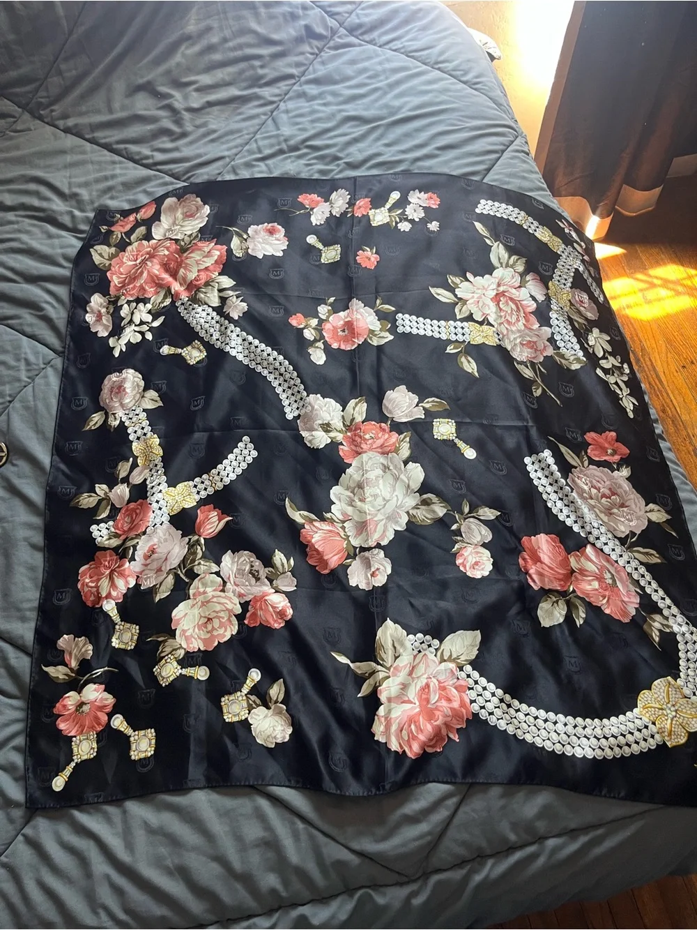 Mikimoto vintage scarf